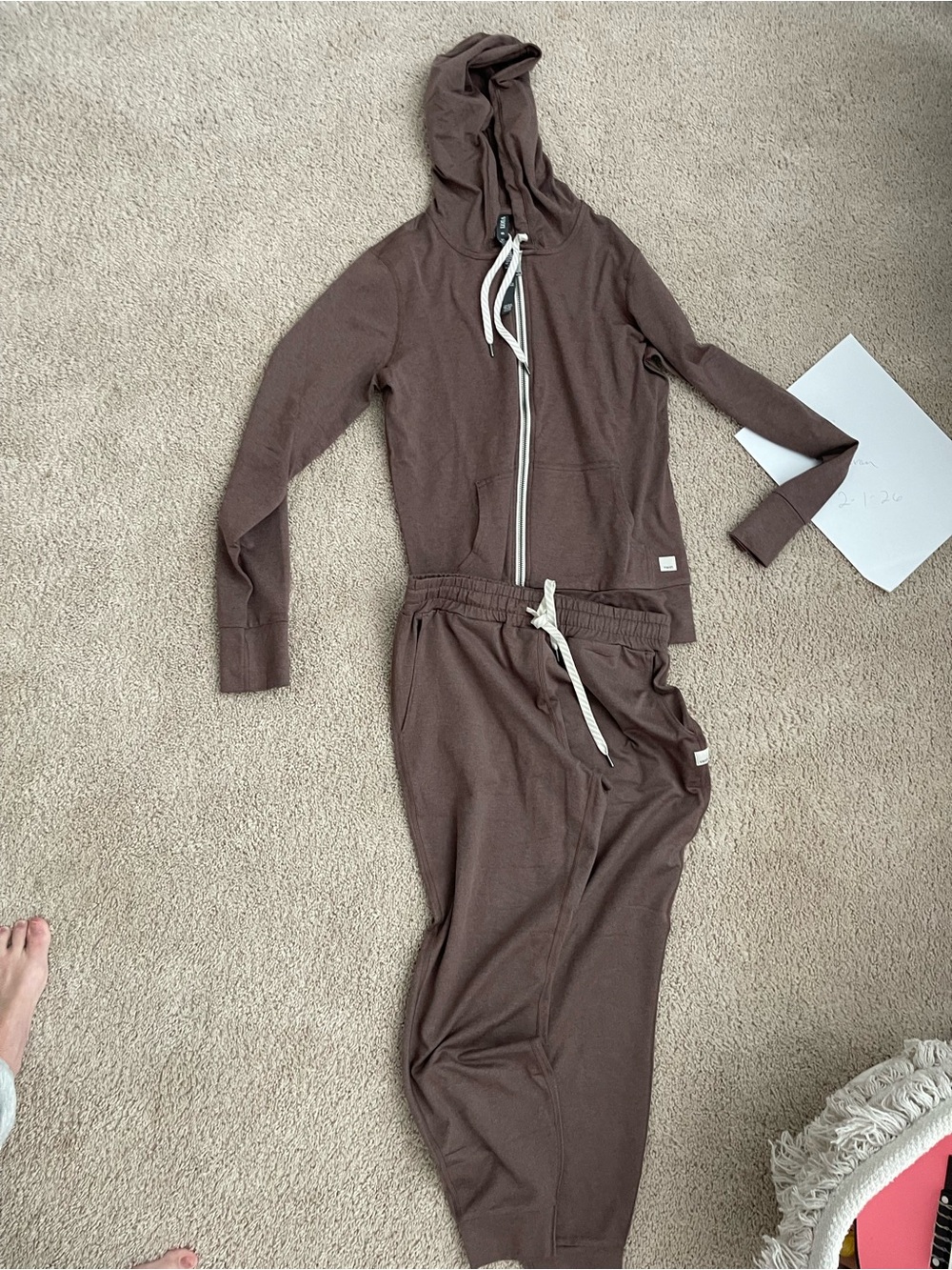 Vuori Brown Zip Hoodie & Drawstring Joggers Set